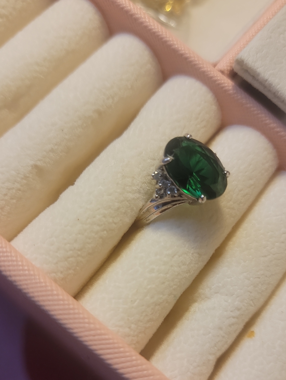 SWAROVSKI Emerald Green Oval Cocktail Ring - Women's Fashion Jewelry Size 7.5